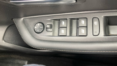 Peugeot 208 1.2 PureTech 100 Allure 5dr Petrol Hatchback